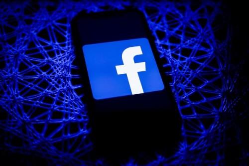 اتحادیه اروپا و انگلیس برای تحقیق از فیسبوك متحد شدند