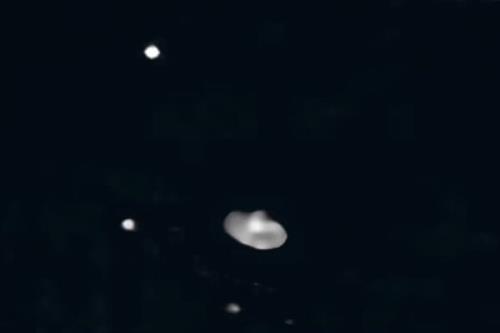سیارکی با ۳ قمر کشف شد!